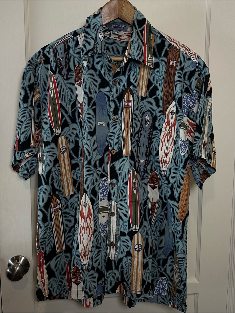 High Seas Trading Co Short Sleeve Button Up Surf Themed Shirt Size Large